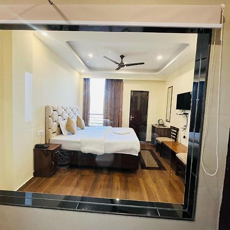 Ambrosia Grand Bed and Breakfast Shimla Exteriör bild