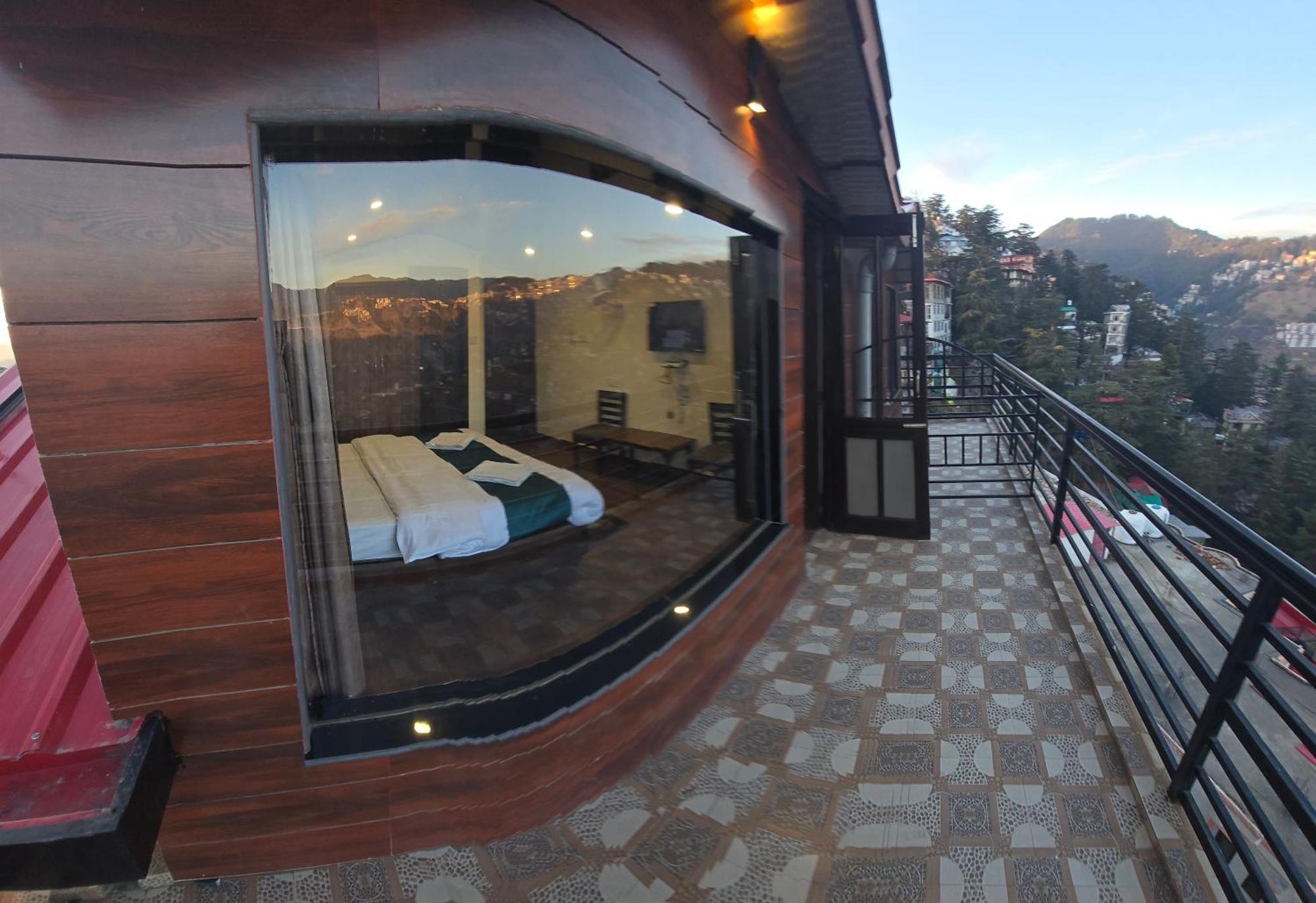 Ambrosia Grand Bed and Breakfast Shimla Rum bild